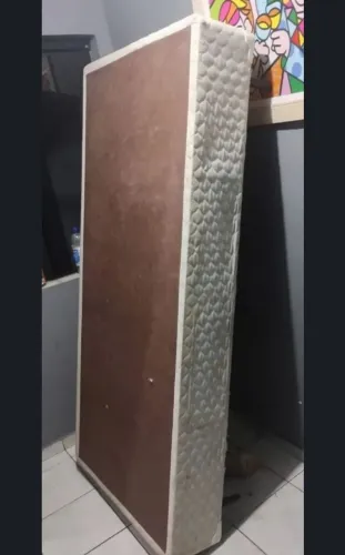 Cama box com rodinhas + colchão