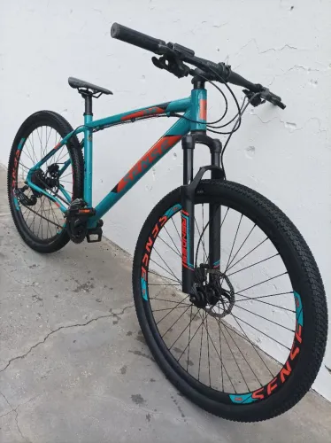 Bicicleta Aro 29 tamanho 19