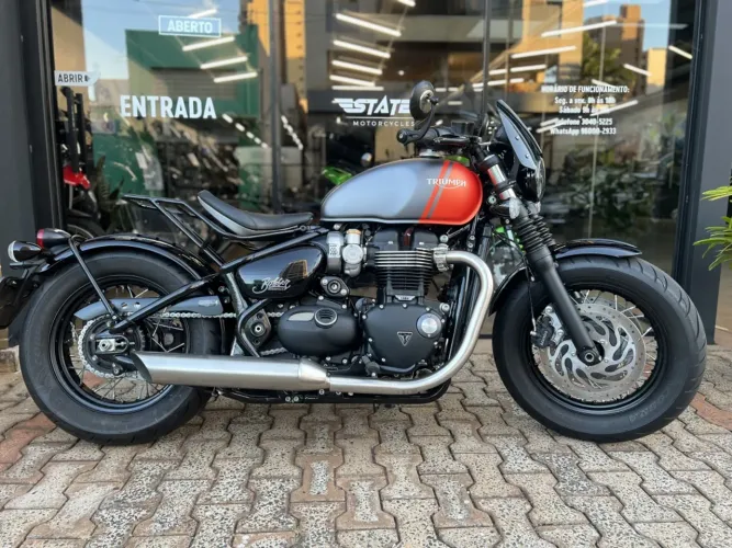 Triumph Bonneville bobber 1200 2025