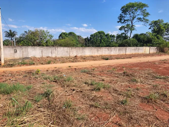 Vende 4 lotes juntos 1.440m2 total