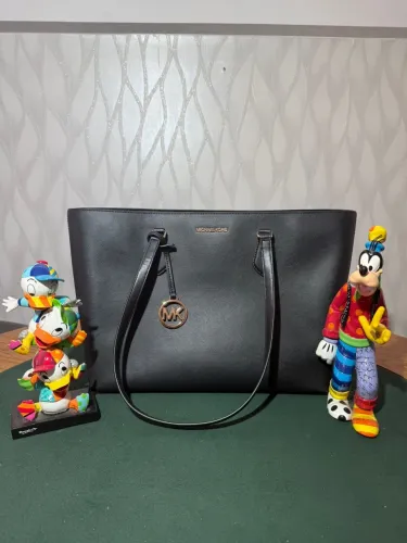 Bolsa Michael Kors nova com etiqueta