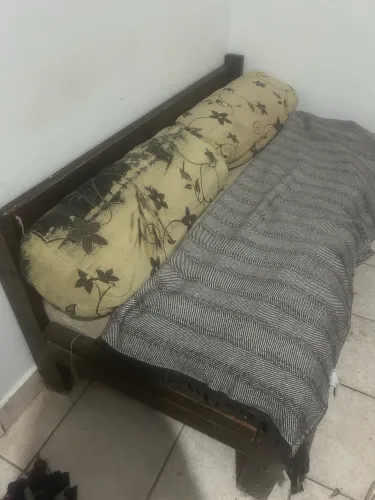 Vendo sofá pequeno 2 lugares
