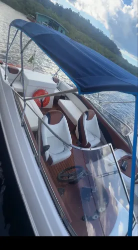 Lancha Bayliner 21 Pés Capri