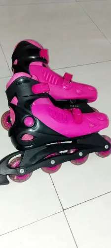 Kit patins + capacete, cotoveleiras, joelheiras e luvas - Tam 38-41
