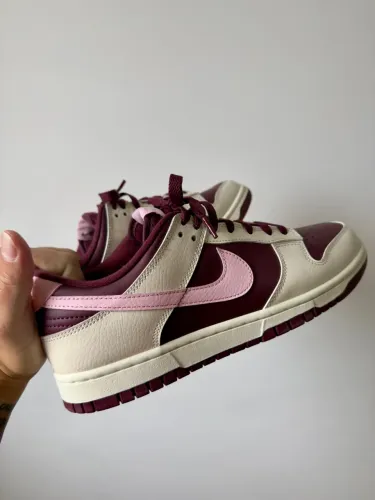 nike dunk low retro prm valentines day 2023 | tamanho 39 | novo | com caixa