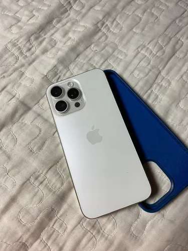 IPHONE 15 PRO MAX 256 GB MODELO AMERICANO?