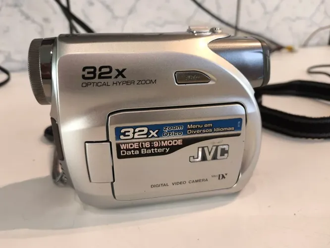 Filmadora JVC GRD350UB LIGANDO COM DETALHES