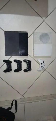 Lote: Xbox One S + Playstation 4