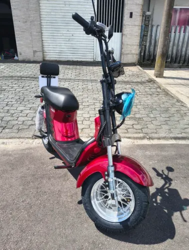 MOTO ELÉTRICA À VENDA 