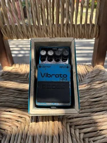 Pedal Boss Vibrato VB-2