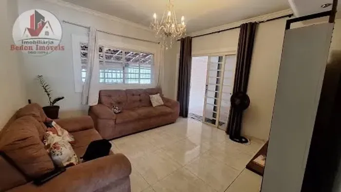 Casa em jardim do lago - Hortolândia