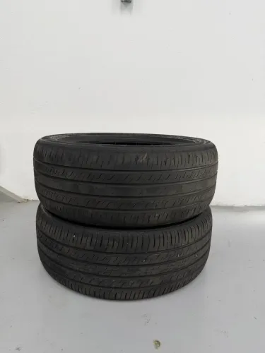 Pneus 235/50 R19
