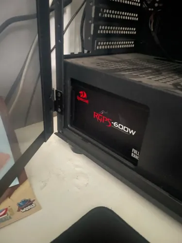 VendE-se Fonte, Gabinete e Fans RGB