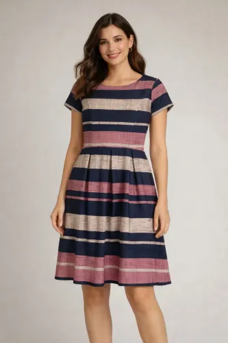 Vestido midi tam M mangas curtas listras