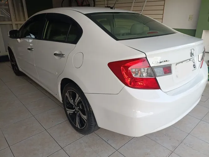 Honda Civic Sedan EXS 1.8/1.8 Flex 16V Aut. 4P 2013