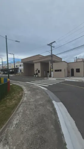 VENDO BELÍSSIMA CASA BAIRRO NOVO