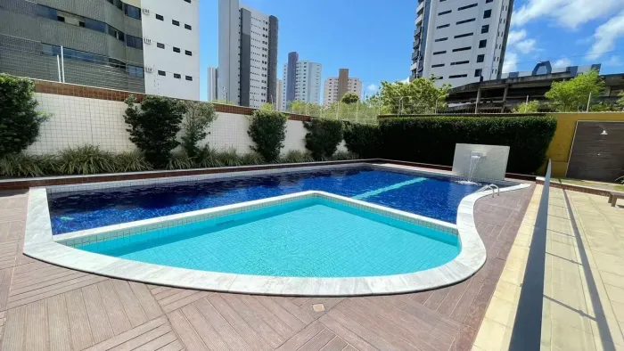 ANDAR ALTO, VENTILADO E SOMBRA NA MELHOR LOCALIZAÇÃO DE CANDELÁRIA!