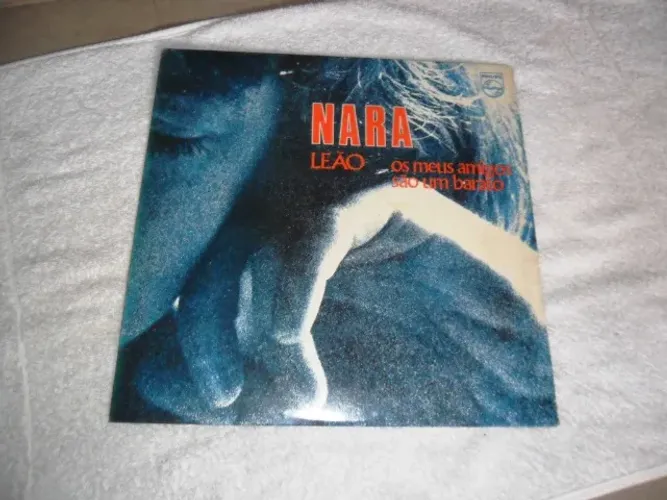 Disco de vinil  Nara Leão - Os meus amigos são um barato - ótimo estado