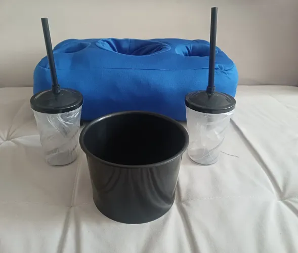 Almofada porta pipoca e copos nova