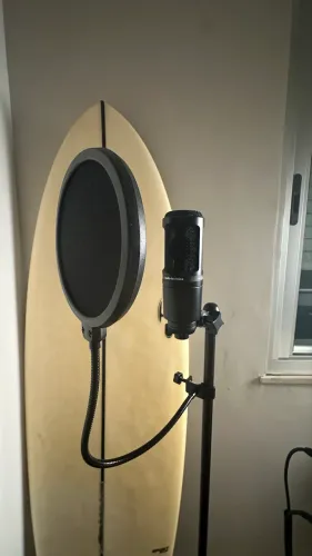 Audio-Technica AT2020 + Vocal Booth + Pedestal Saty (Setup Completo)