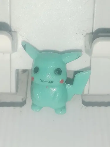 Coleção de miniatura de pokémon