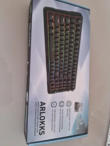 Teclado Gamer Redragon.