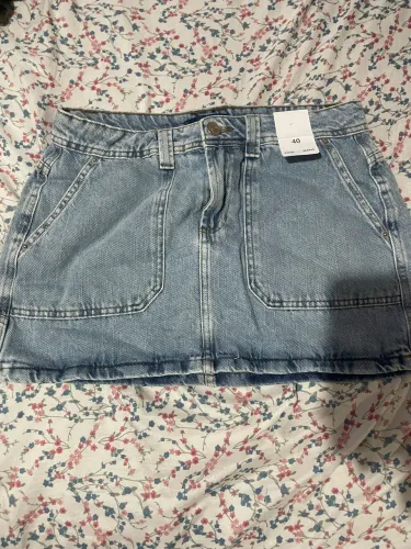 Saia nova bermuda jeans usada uma vez 