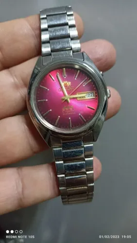 Relógio Orient 3 estrelas vermelho antigo 