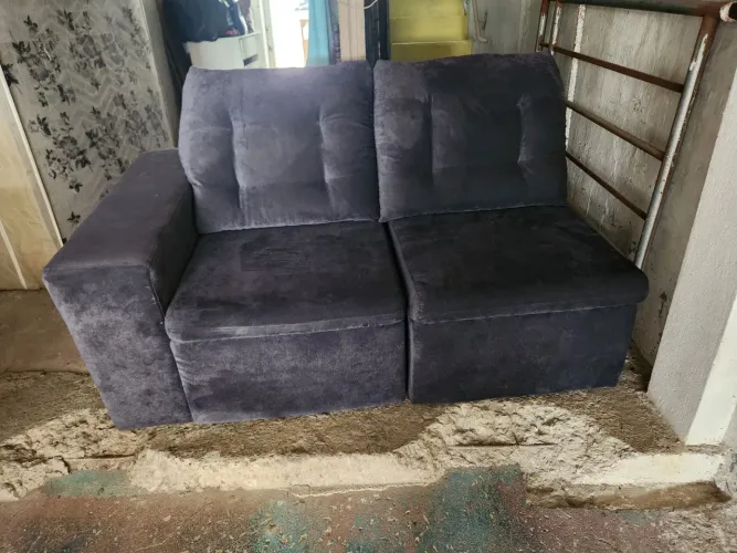 Sofá retrátil reclinável de 2 lugares na cor azul 