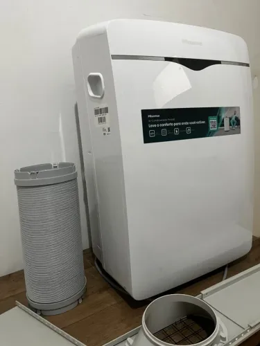 Ar Condicionado Hisense Portátil 12000 BTUs 127v Usado pouco, conservado, na garantia.