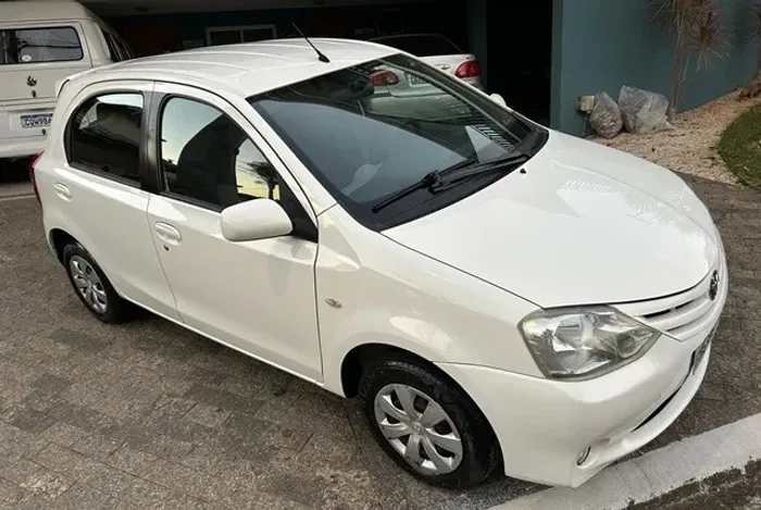 Toyota Etios XS 1.3 Flex 16V 5P Mec. 2013