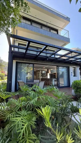 Casa Frente Mar, Condomínio Fechado, Estaleiro, Balneário Camboriú