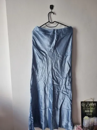 Saia de Cetim longa Azul 40