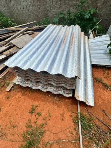 Telhas recicláveis para barracão de obra e tapume (substitui o madeirite)