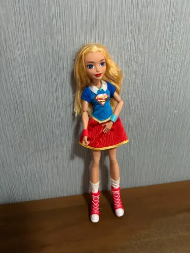 Boneca DC Supergirl
