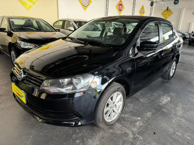 Volkswagen Voyage 1.0 Flex 12V 4P 2014