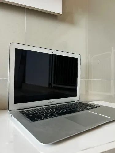 Mac Book Air 2015