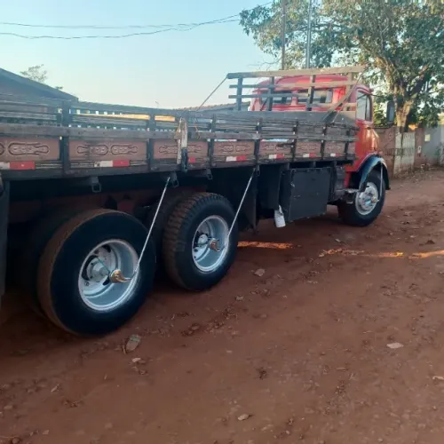 Caminhão truck vazio de Sta maria para mt e ms