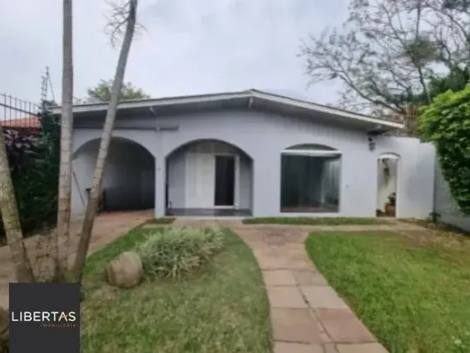 Casa 3 Dormitórios com Piscina à Venda no Guarujá  Zona Sul de Porto Alegre