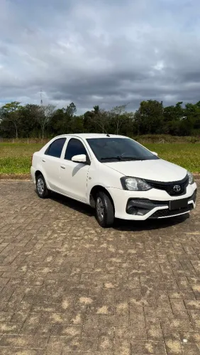 Toyota Etios X Sedan 1.5 Flex 16V 4P Mec. 2020