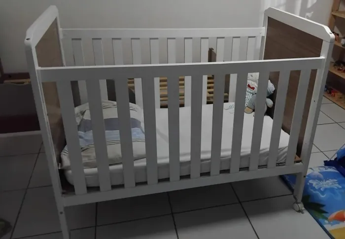Berço infantil MDF marca Cloe (2 em 1)