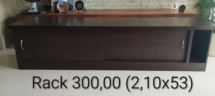 Rack - usado em boas condições, ótima qualidade.