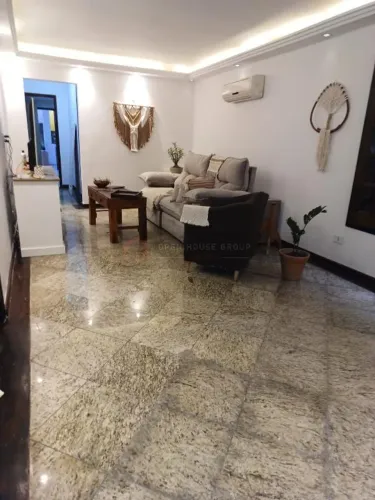 Open House vende casarão no Rocha!