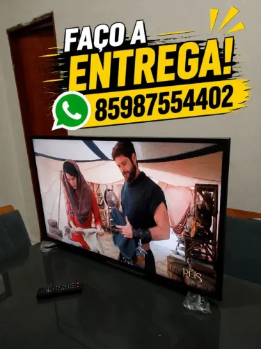 TV SAMSUNG SMART SISTEMA RÁPIDO, 43 POLEGADAS COM OS PÉS E CONTROLE. PERFEITA.