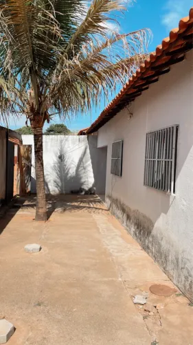 Alugo casa 2 qts Mansões Odisseia Águas Lindas