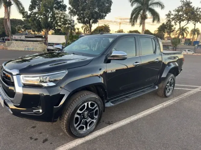 Toyota Hilux CD SRX 4X4 2.8 TDI 16V Diesel Aut. 2024