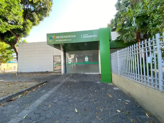 LOJA DE GRANDE PORTE EM ESQUINA ESTRATÉGICA DA AVENIDA CAXANGÁ