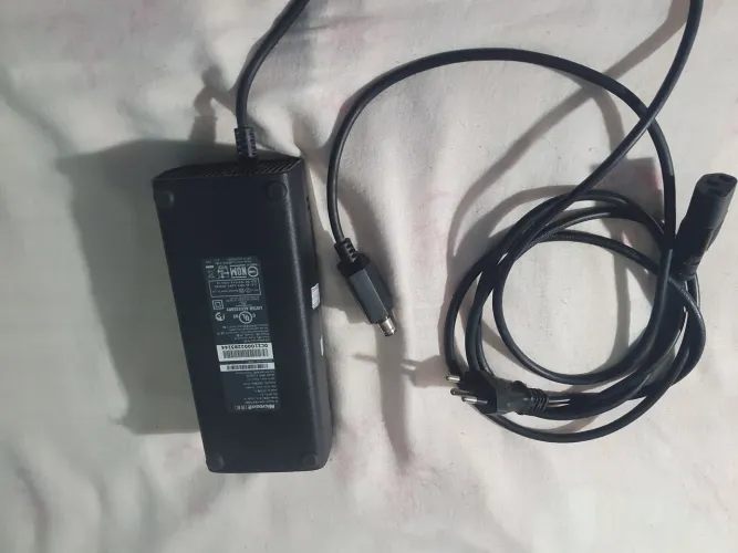 Fonte xbox 360 slim original 127volts