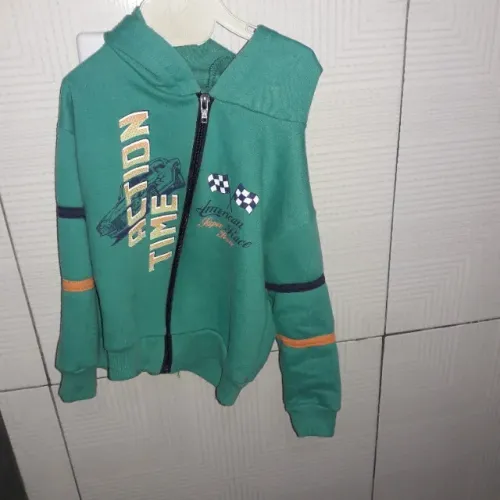 Casaco com capuz infantil 3 a 4 anos