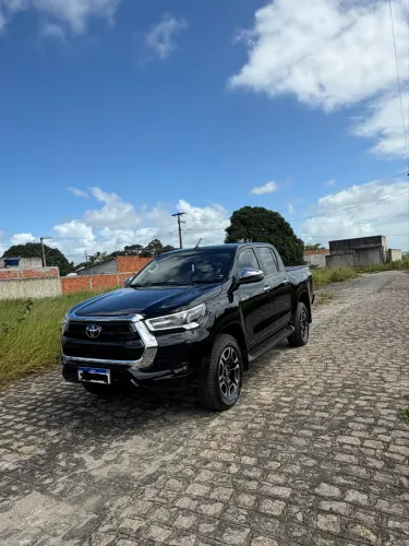 Toyota Hilux CD SRX 4X4 2.8 TDI 16V Diesel Aut. 2025